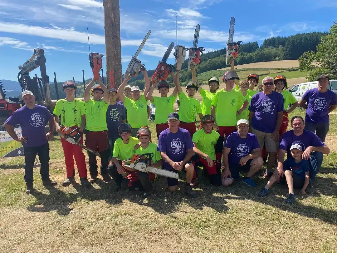 mfr des 4 vallees lamure sur rhone groupe fete foret et bois