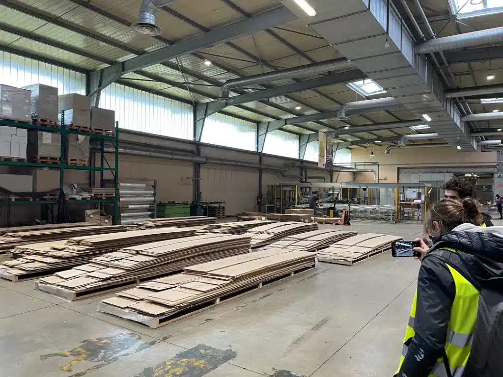 mfr des 4 vallees visite d une entreprise a prisse cartons e